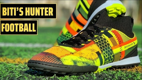 Giày bóng đá Biti’s